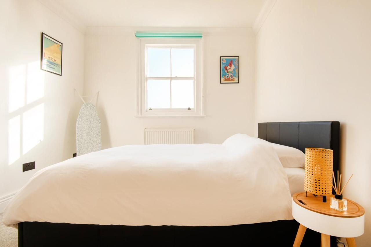 2br Modern 5mins To Train Station