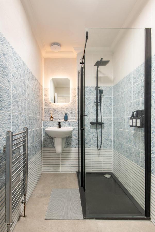 2br Modern 5mins To Train Station Apartment *