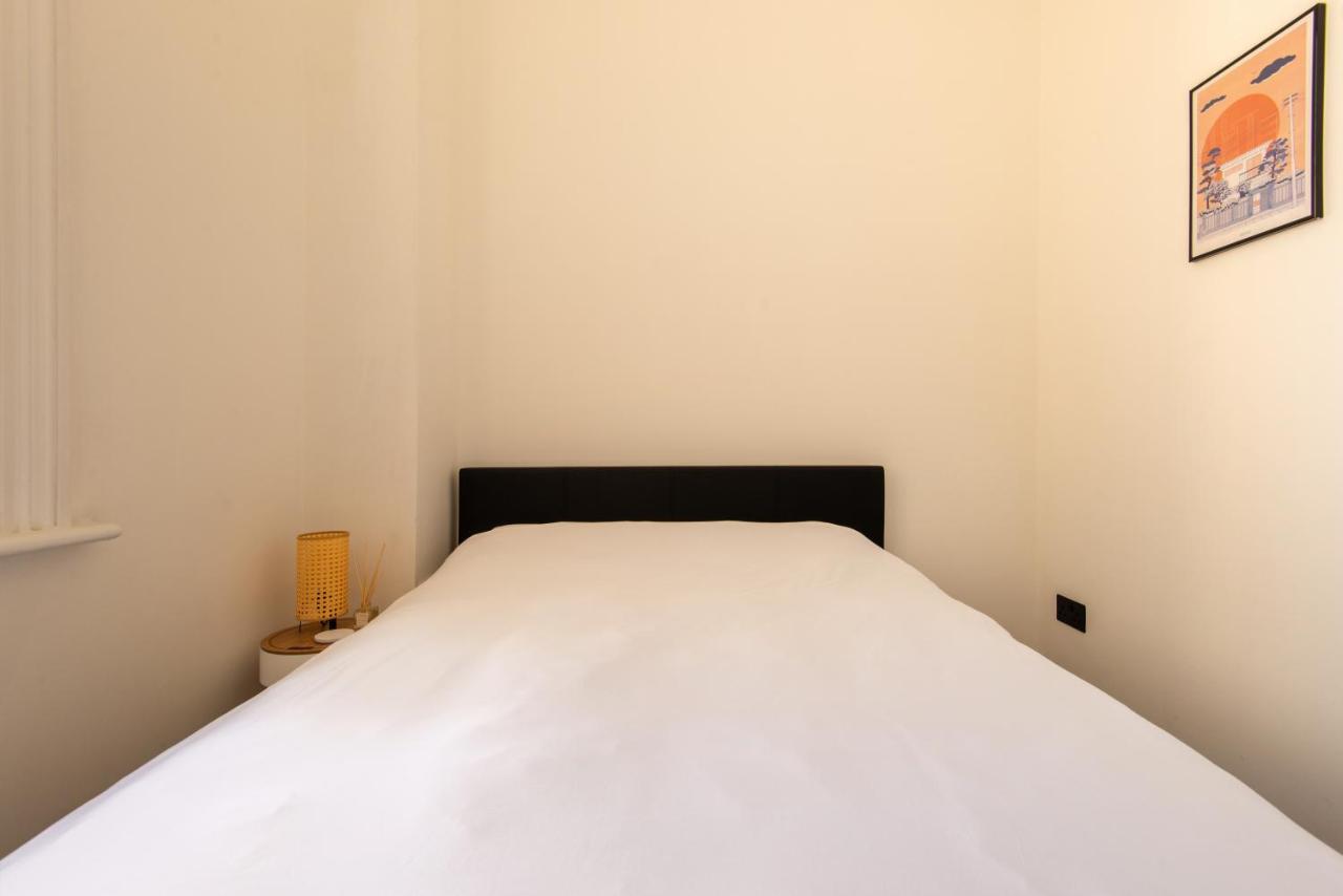 2br Modern 5mins To Train Station Appartement